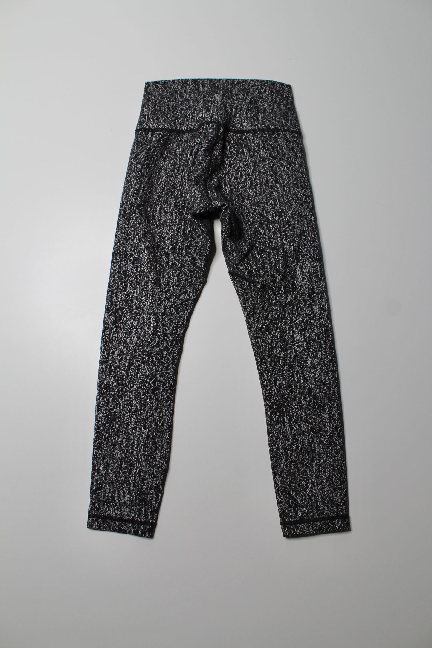 Lululemon jacquard high rise ‘wunder under’ crop legging, size 4