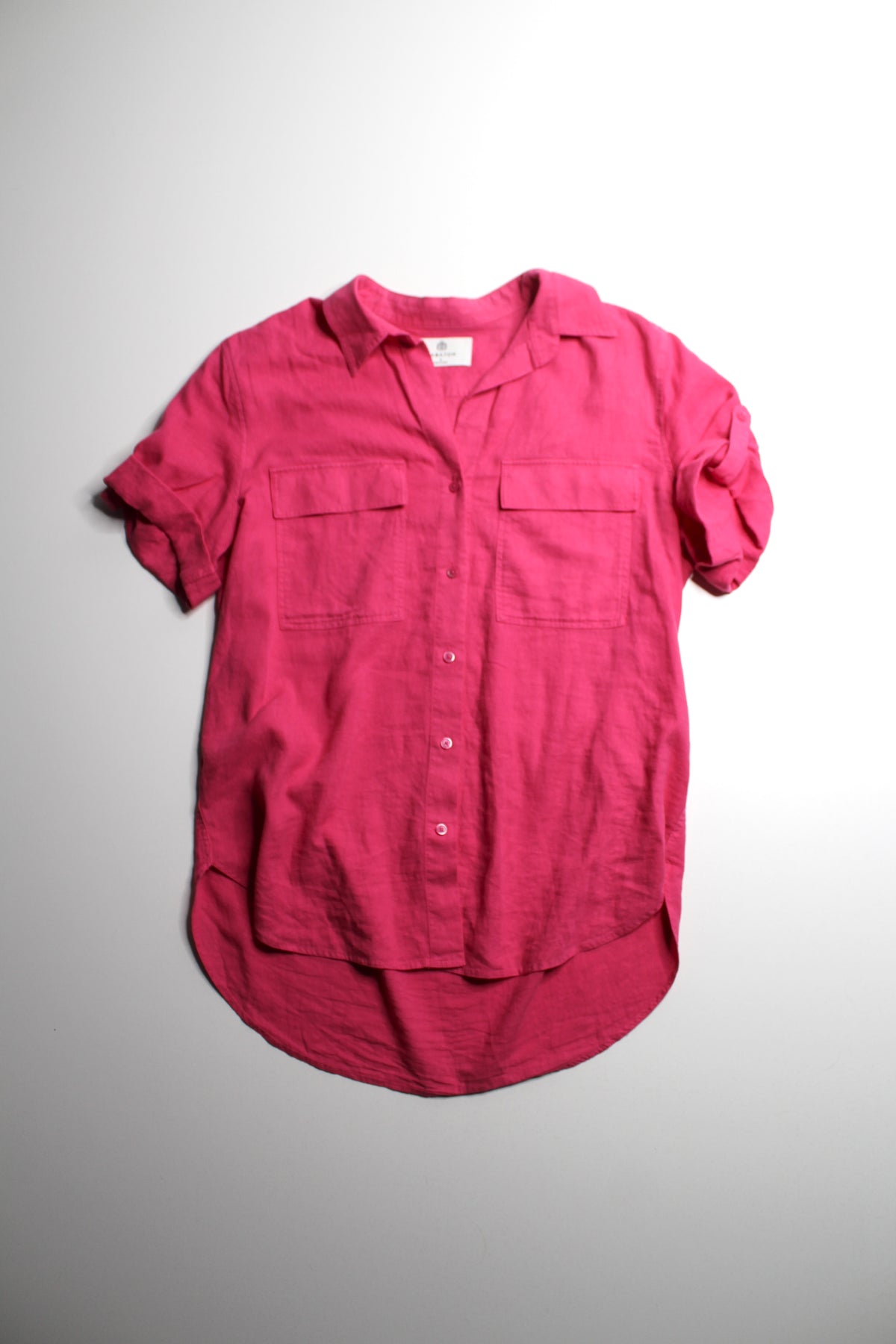Aritzia Babaton button up short sleeve, size small