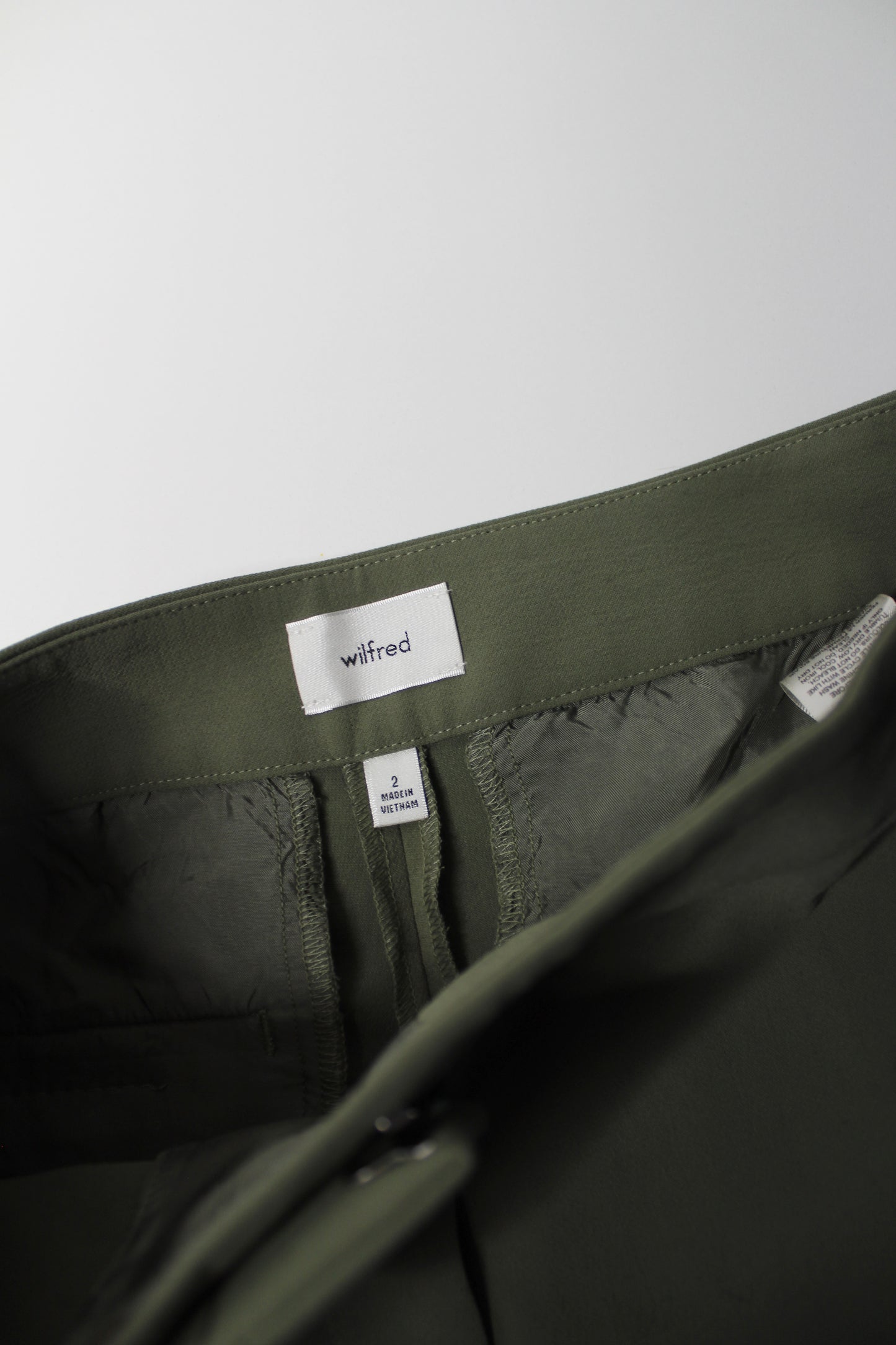 Aritzia Wilfred green flare dress pants, size 2