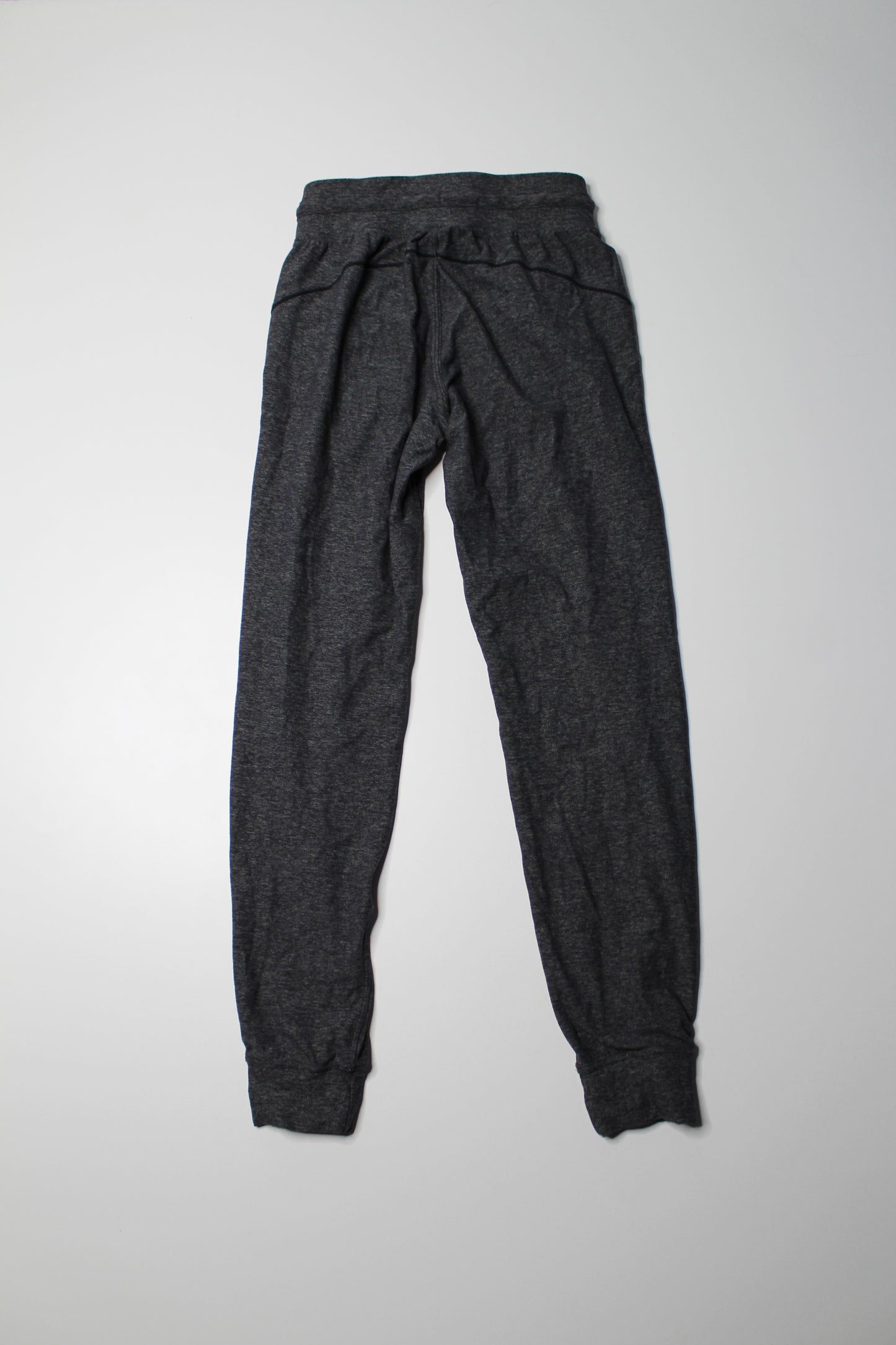 Lululemon 'ready to rulu' jogger, size 4