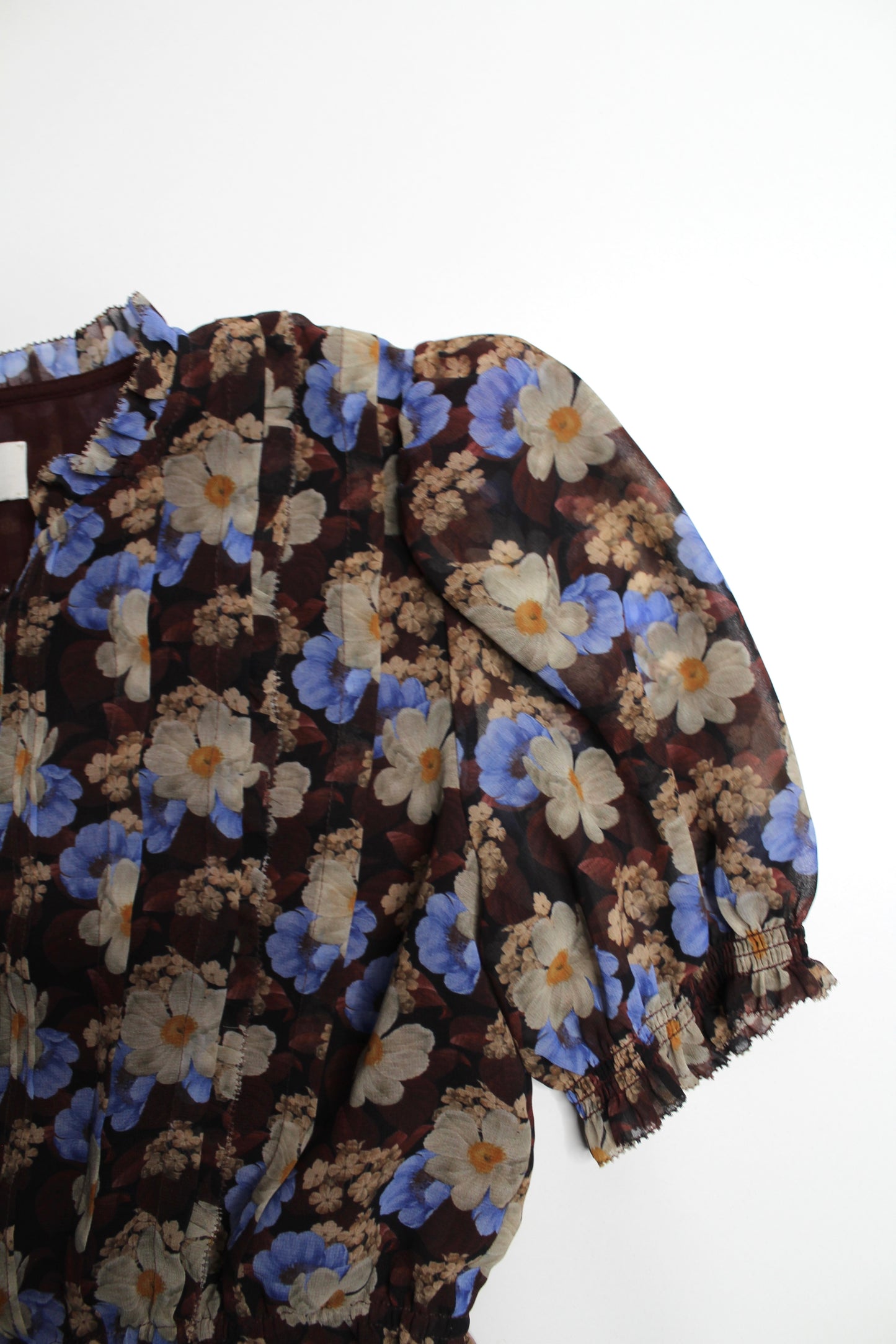 Aritzia Wilfred brown/blue print ‘mansfield’ blouse, size small