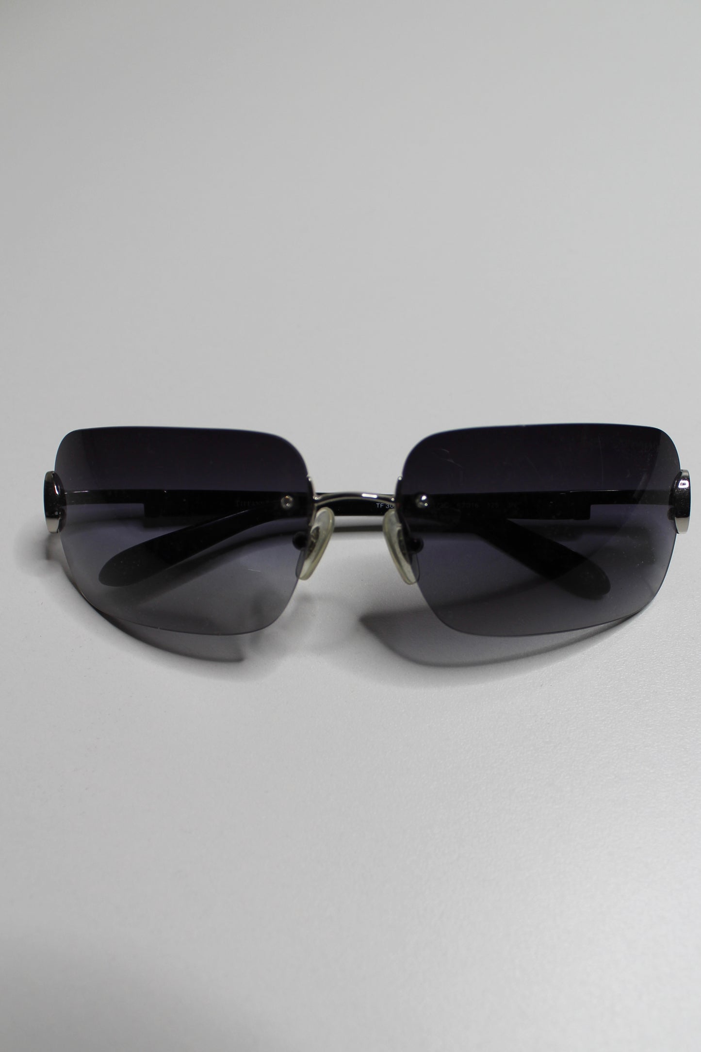 Tiffany & Co. gradient key sunglasses (with case) (additional 50% off)