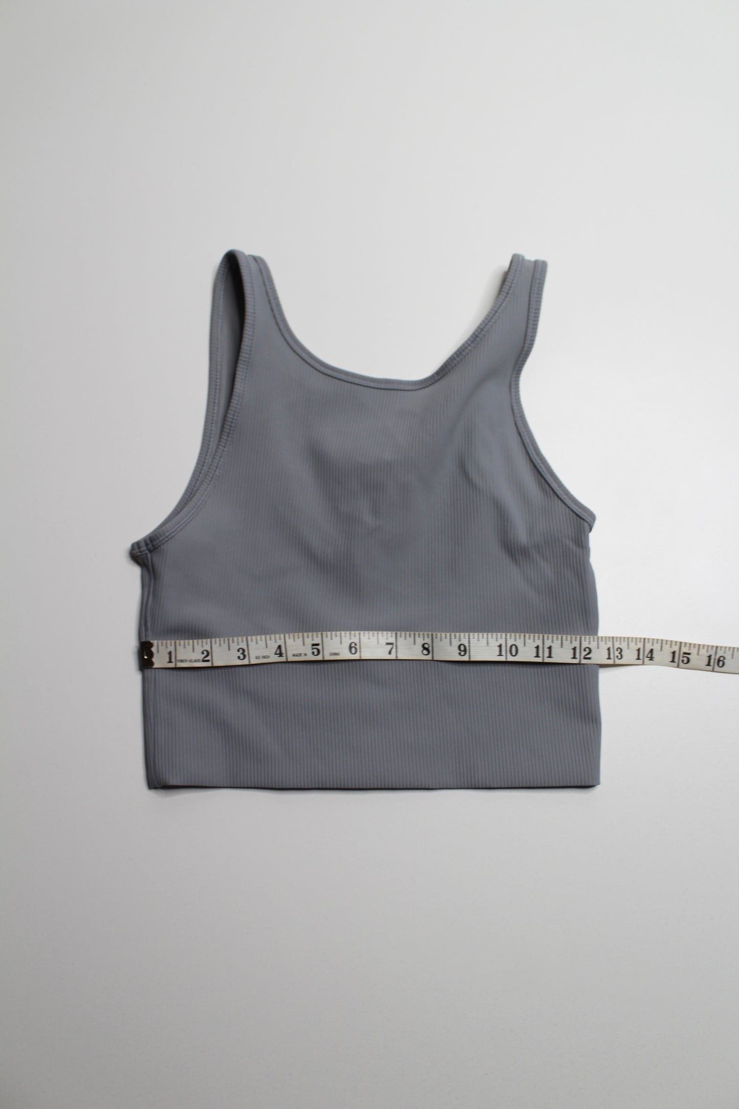 Lululemon grey ‘power pivot’ tank, size 6 *ribbed