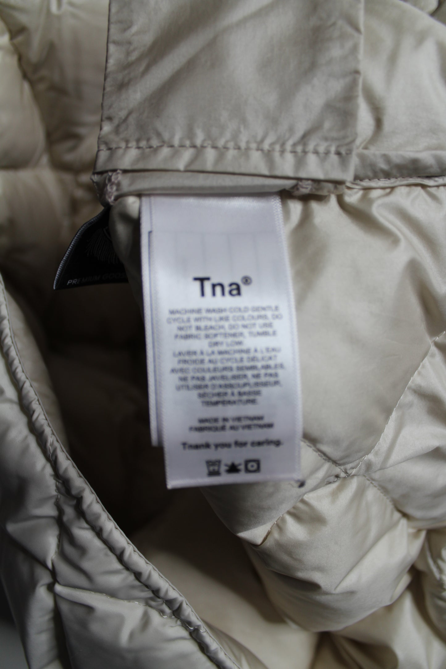 Aritzia TNA matte pearl 'archive' quilted jacket, size small (relaxed/loose fit)