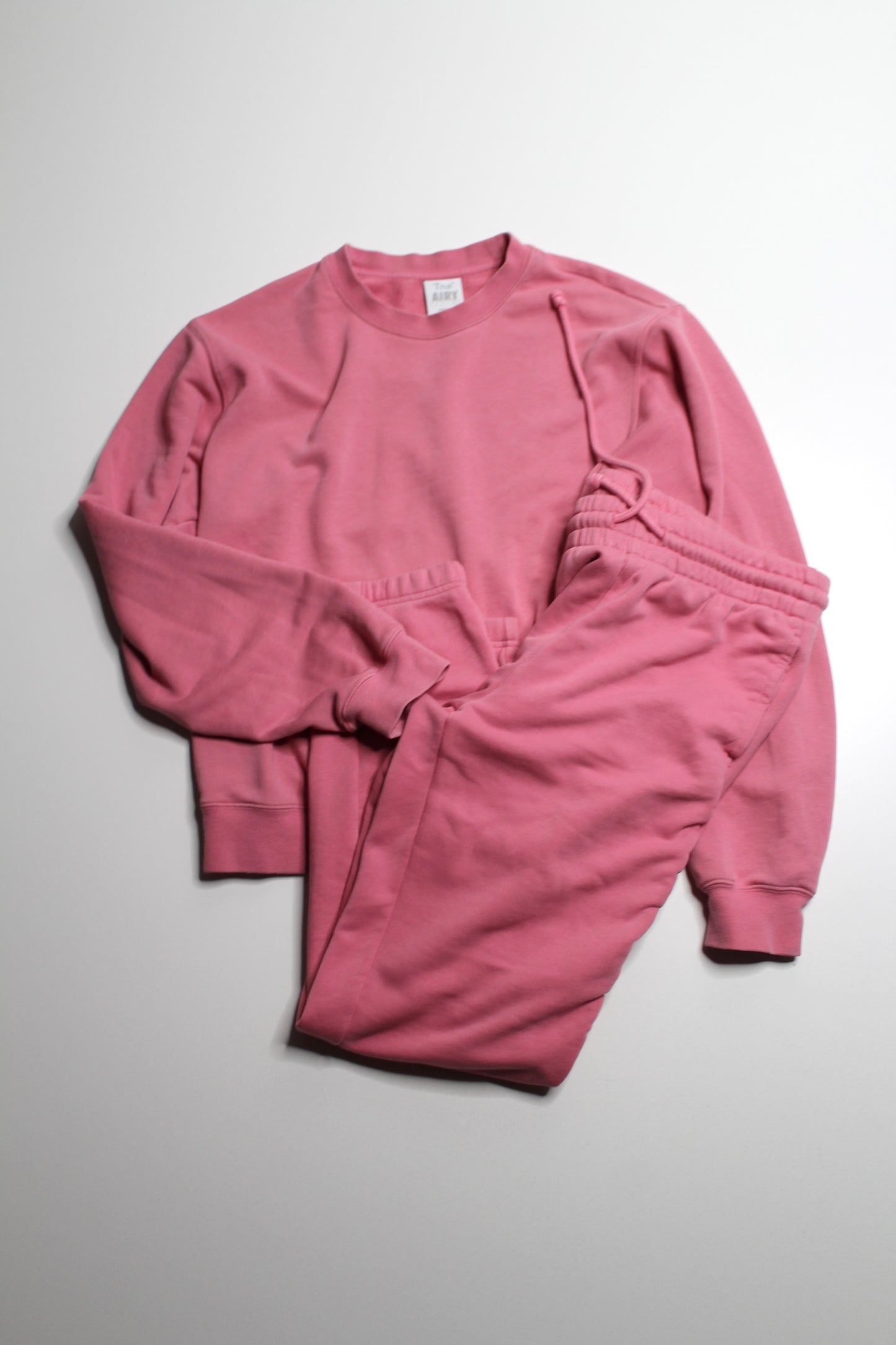 Aritzia TNA pink AIRY perfect sweatshirt, size small *matching joggers available