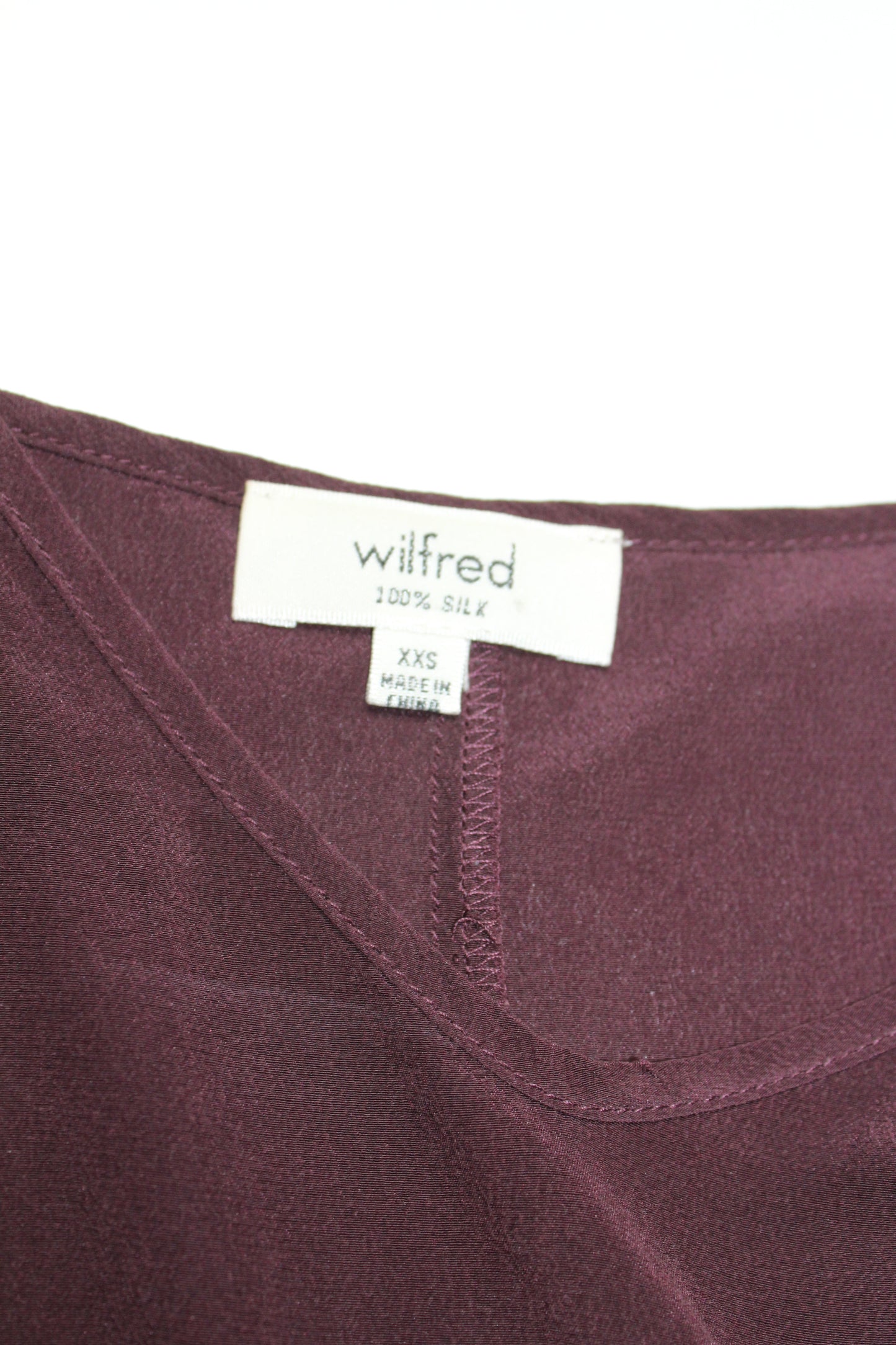 Aritzia wilfred free dark plum/black silk chimere camisole, size xxs (loose fit)