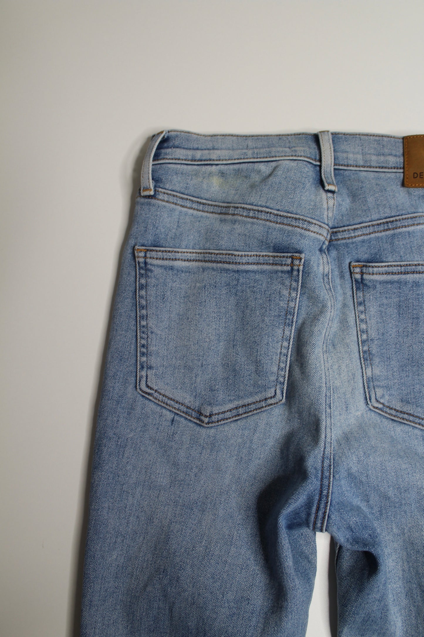Aritzia Denim Forum Lola high rise skinny jeans, size 25 (30L)