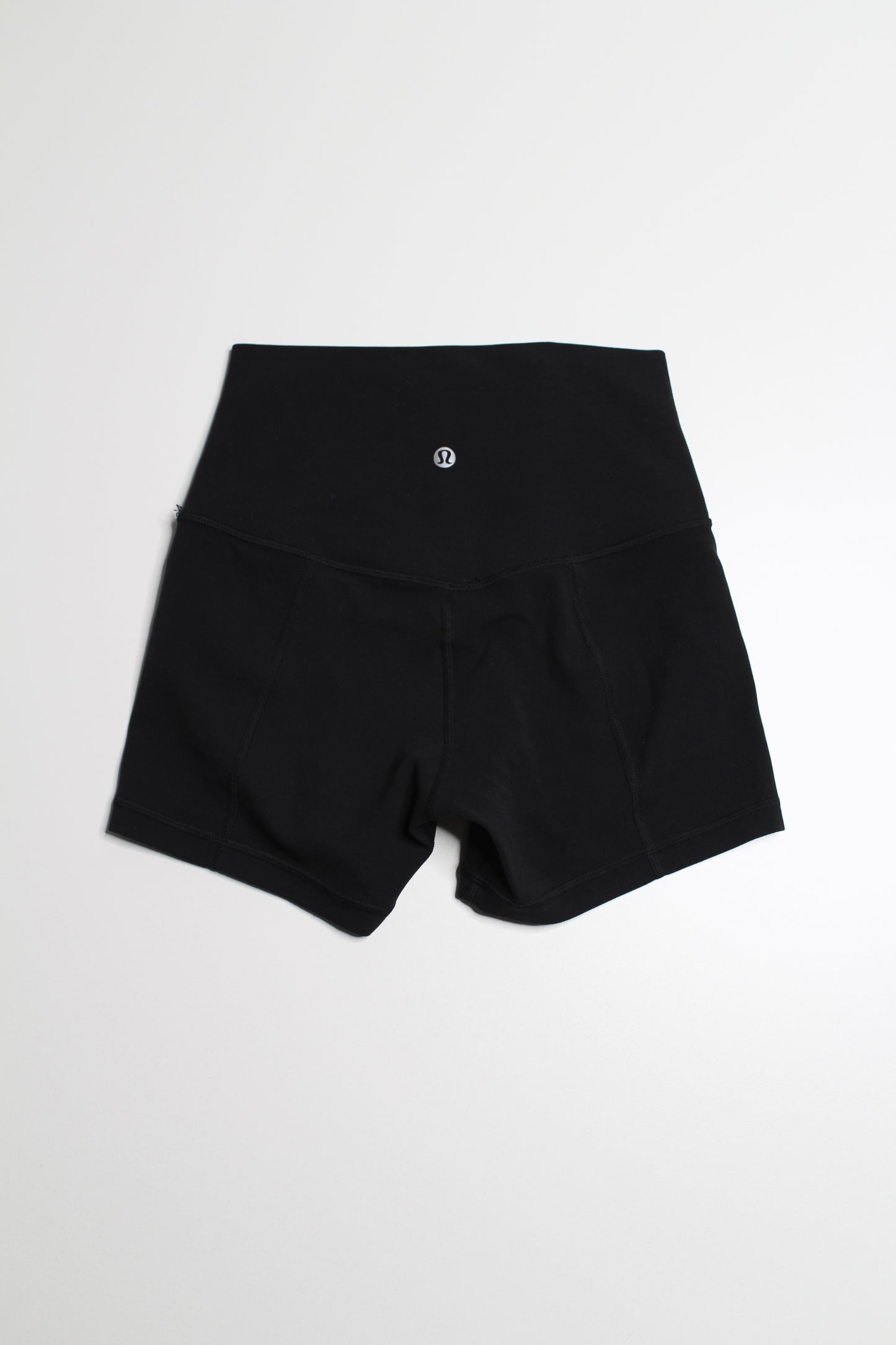 Lululemon black ‘align’ shorts, size 4 (4”)