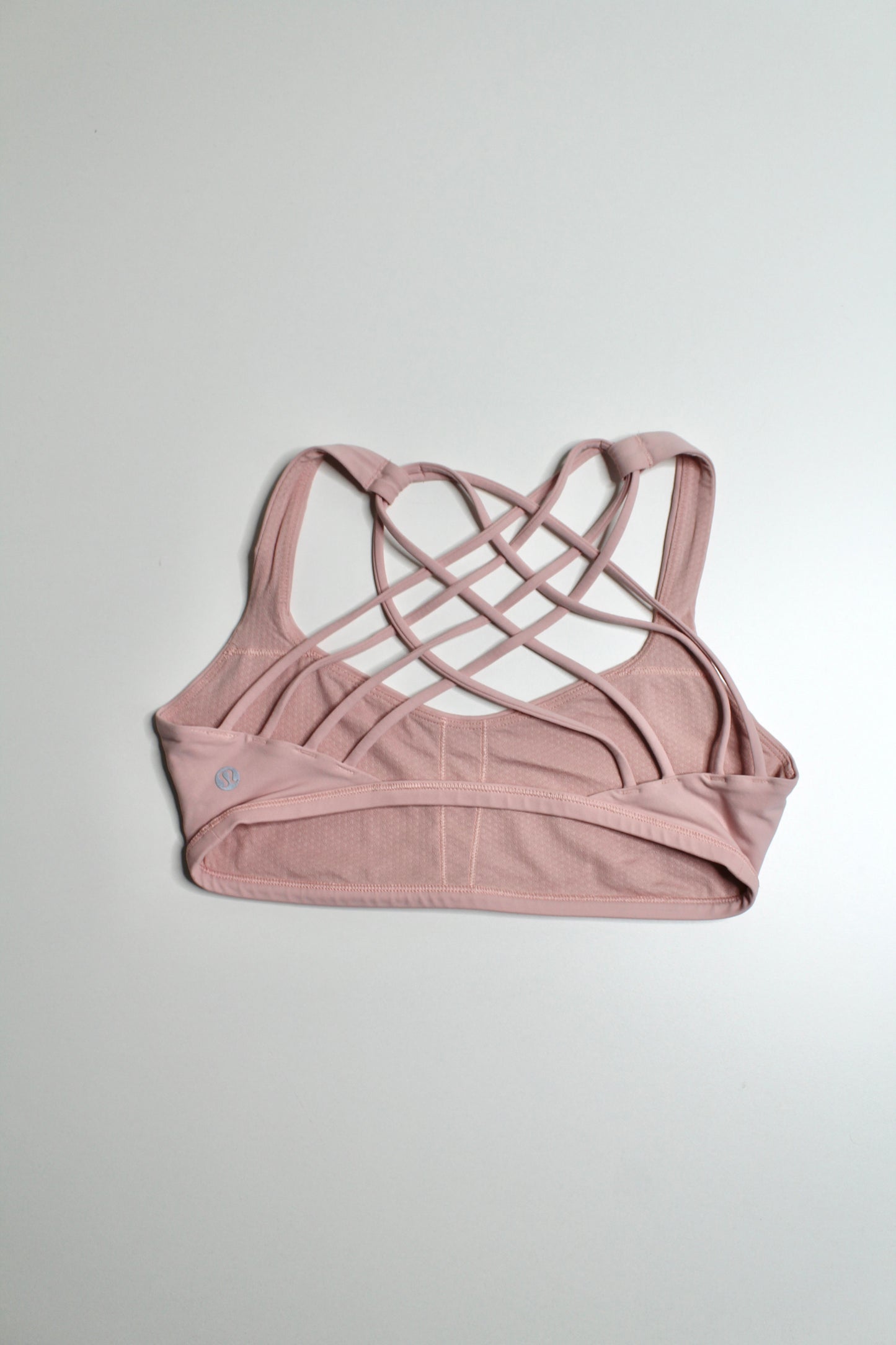 Lululemon light pink ‘free to be wild’ bra, size 6