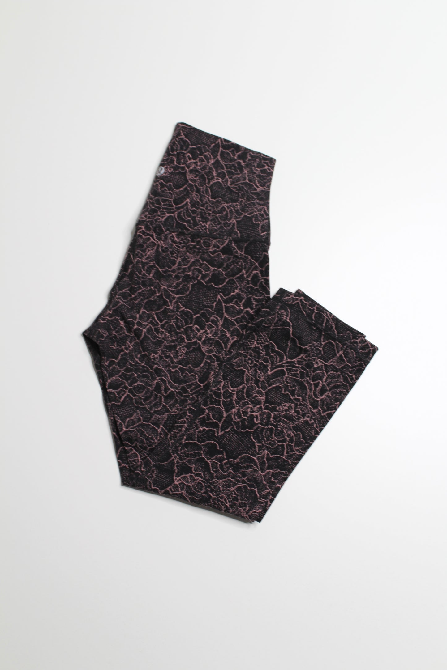 Lululemon lacescape spanish rose ‘align’ crop legging, size 4 (21")