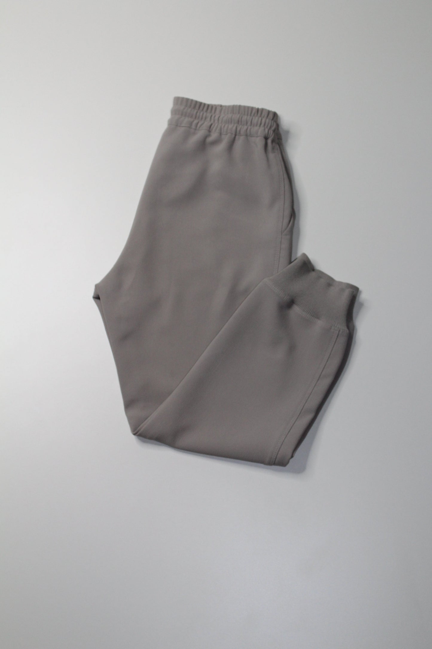 Aritzia Wilfred light grey buffon dress pant style jogger, size xs (sale: was $48)