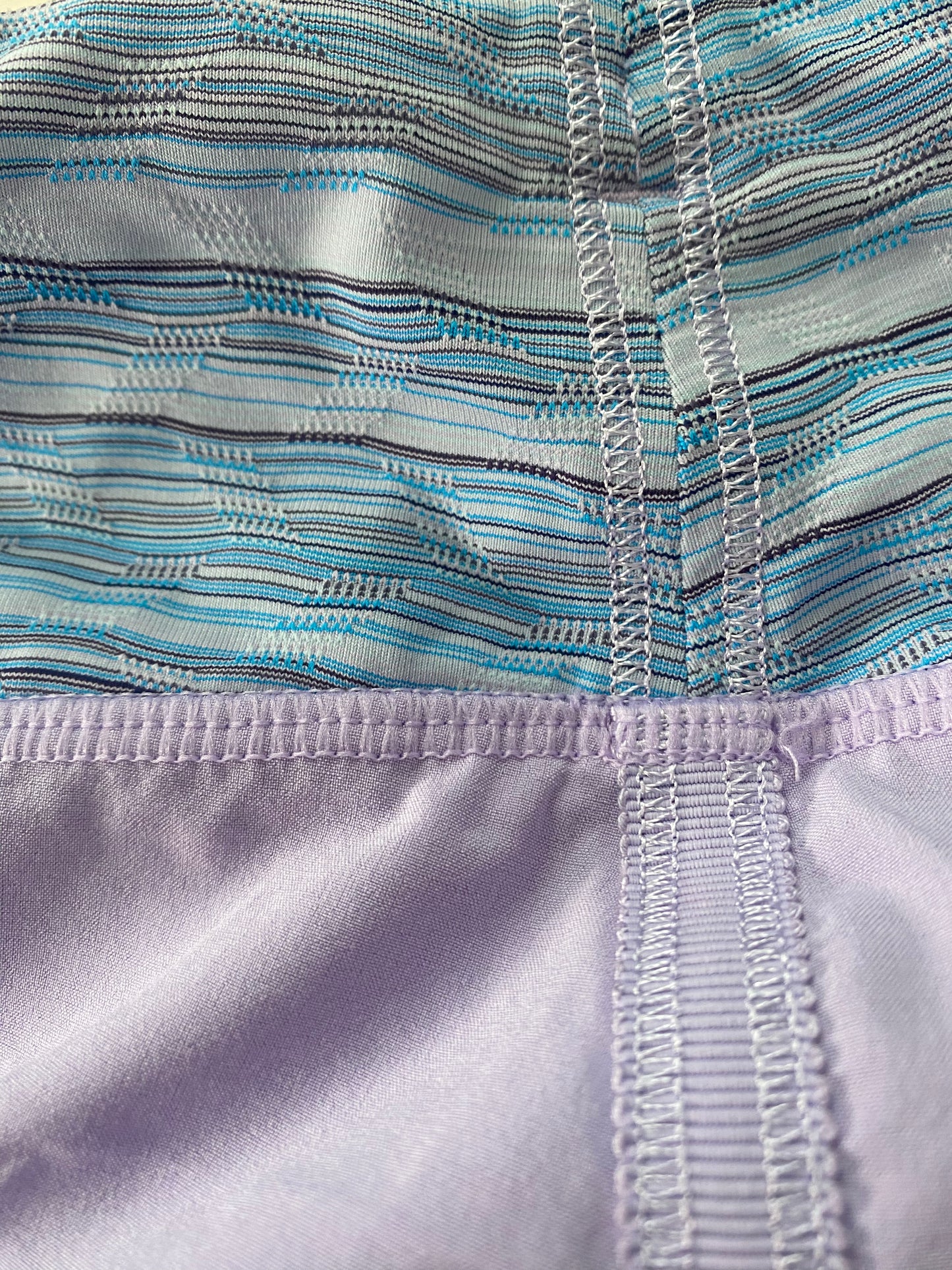 Lululemon lilac/wave twist lilac caspian blue pace rival skirt, size 10 *tall (additional 50% off)