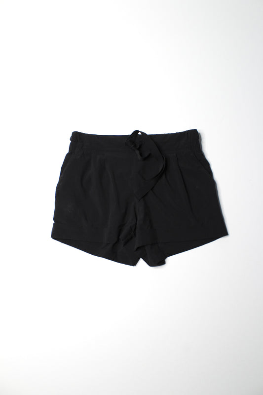 Lululemon black ‘spring break away’ shorts, size 4
