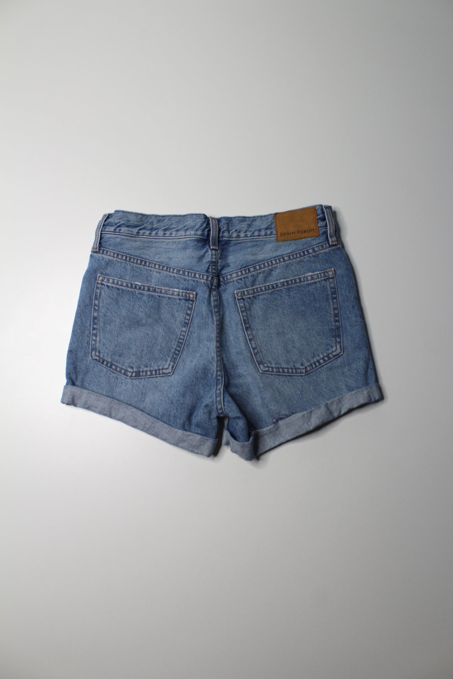 Aritzia Denim Forum ‘90s a line hi-rise’ jean shorts, size 28