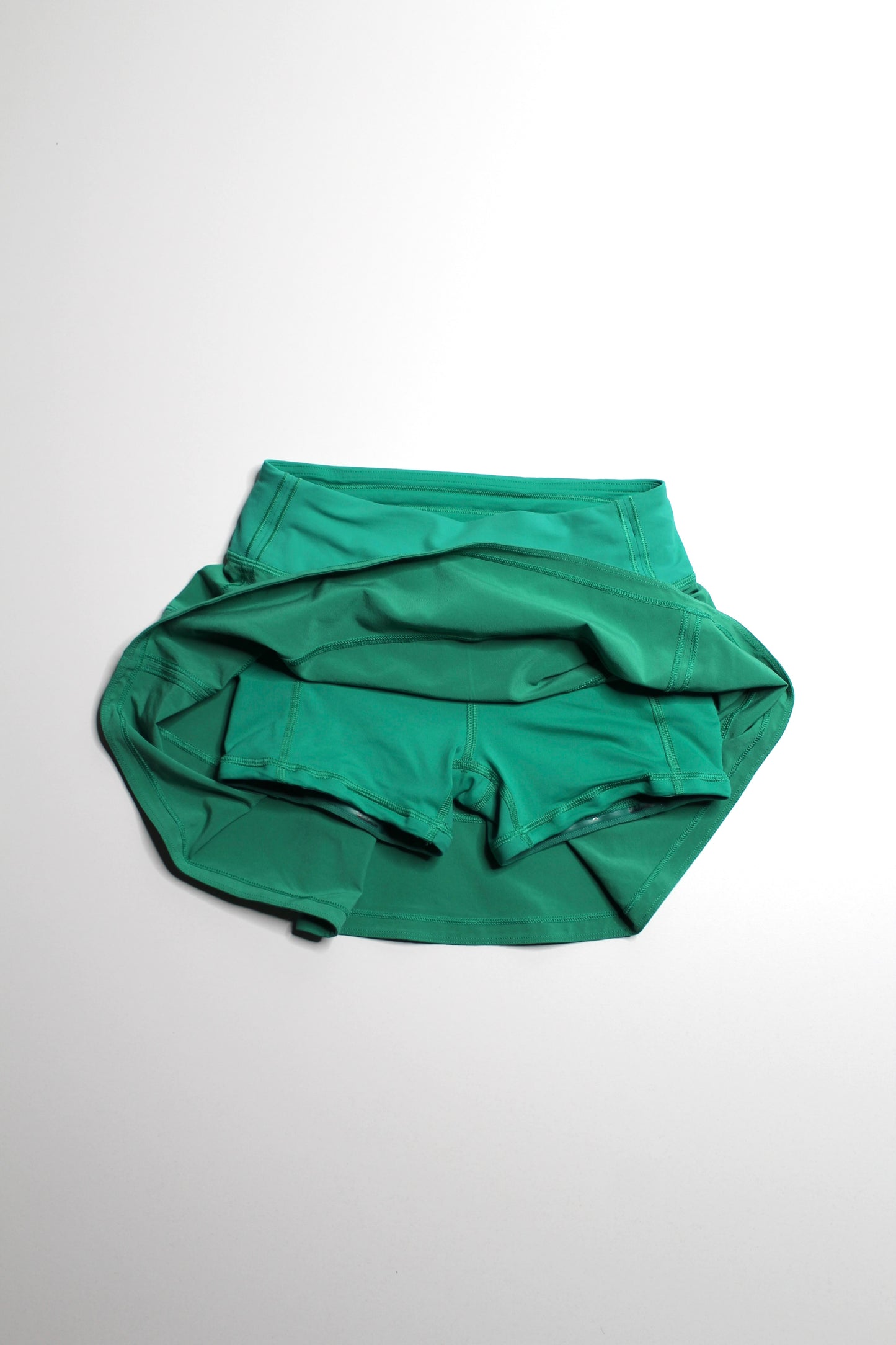 Lululemon cascadia green ‘pace setter’ skirt, size 0