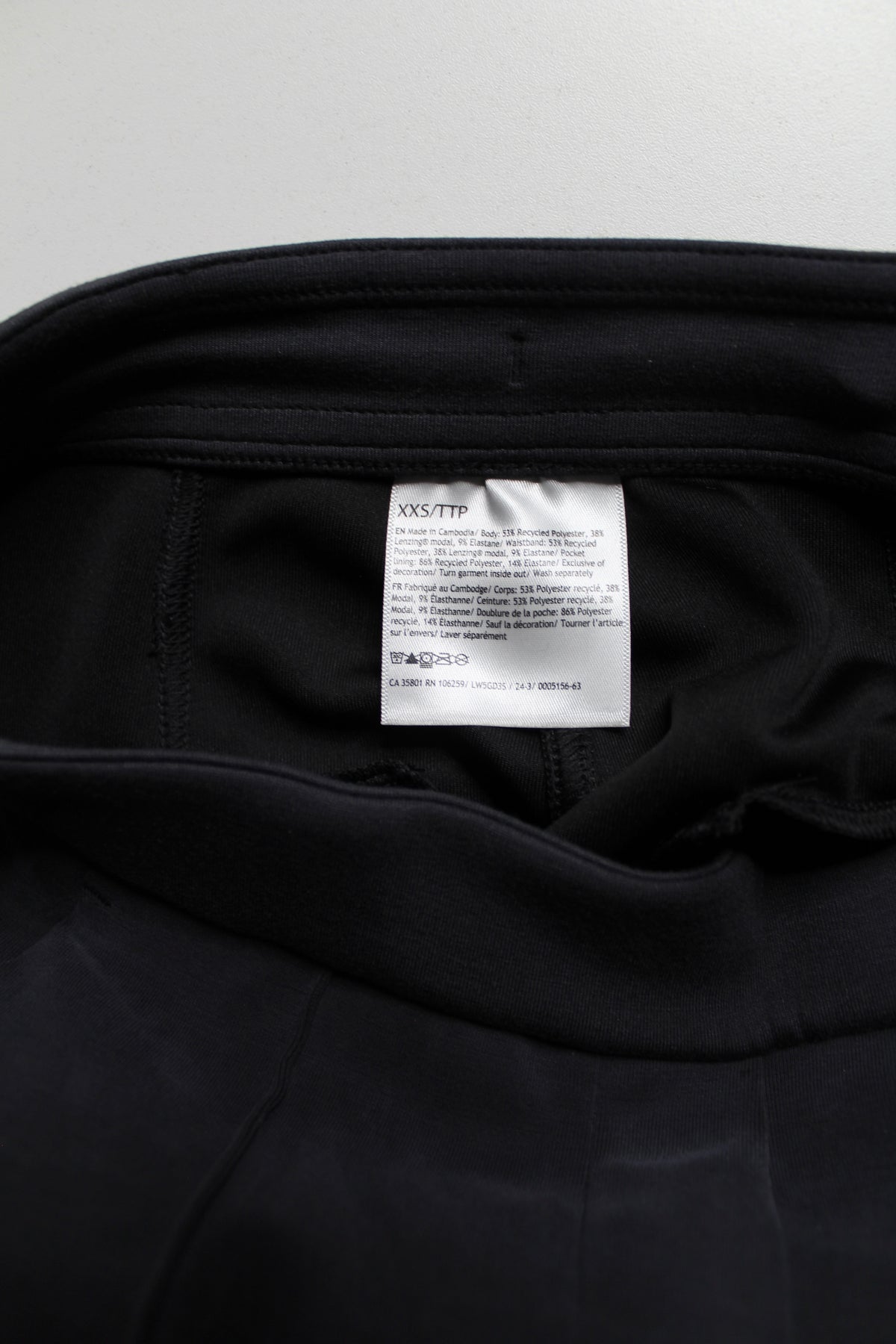 Lululemon dark grey ‘softstreme pintuck mid-rise pant *Regular, size 2