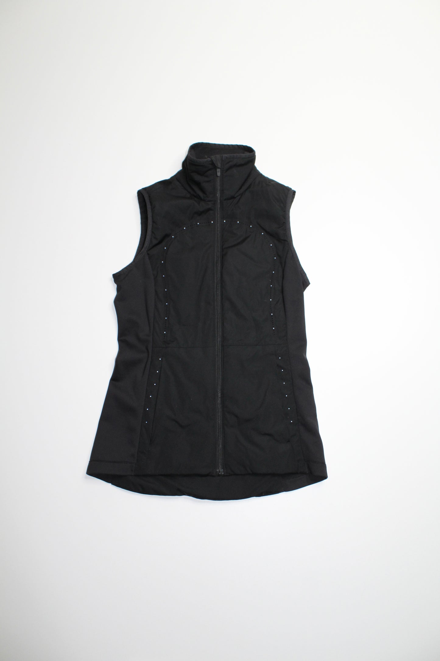 Lululemon black ‘run for cold’ vest, size 4
