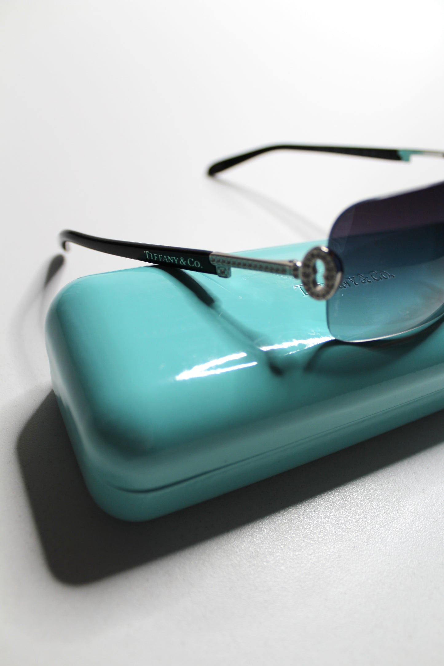 Tiffany & Co. gradient key sunglasses (with case) (additional 50% off)