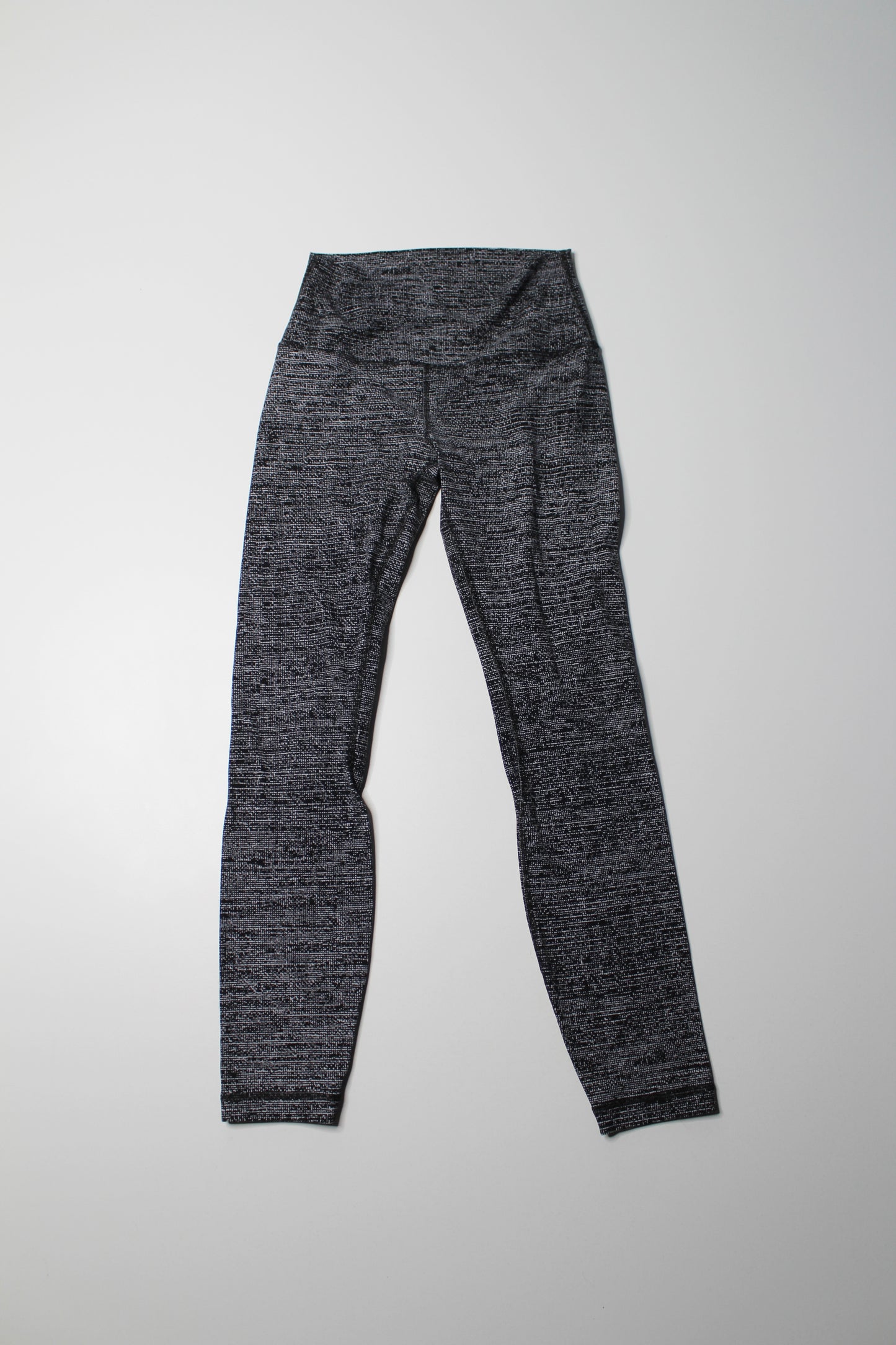 Lululemon twillines ice grey black ‘align’ leggings, size 4 (25”)