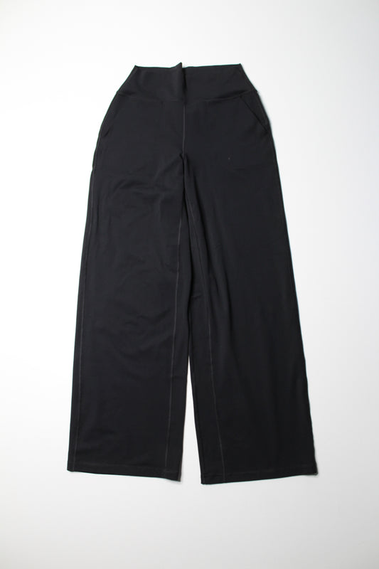 CRZ Yoga black butterlft high rise pocket pants, size Medium (8-10)