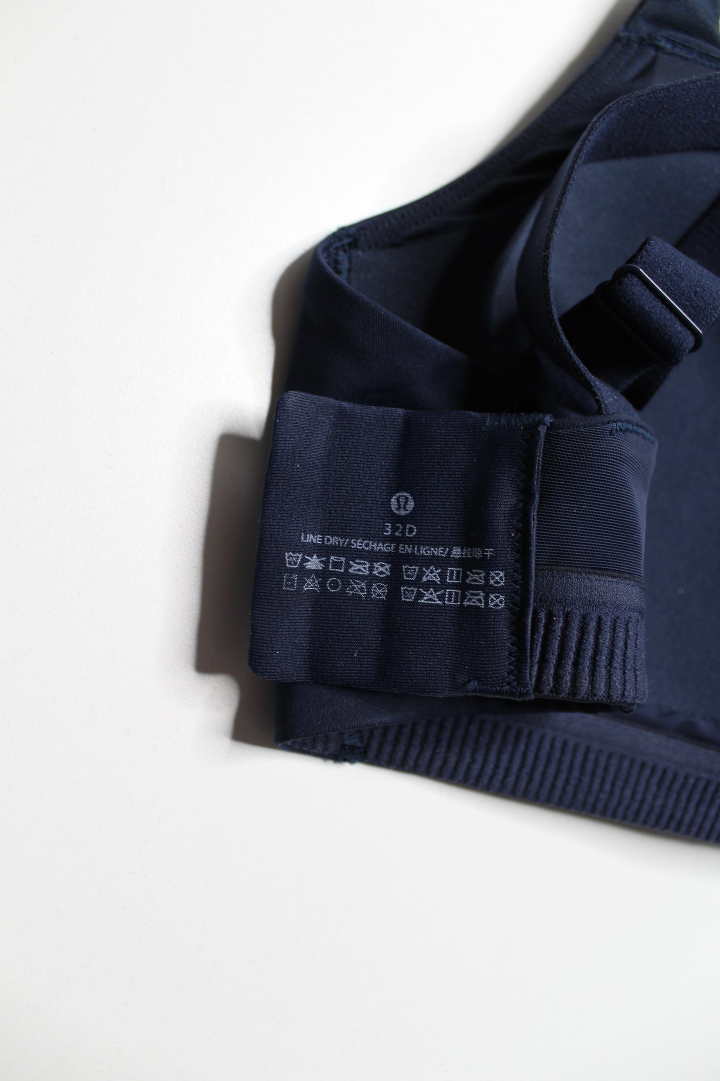 Lululemon true navy ‘energy’ bra, size 33D *high support