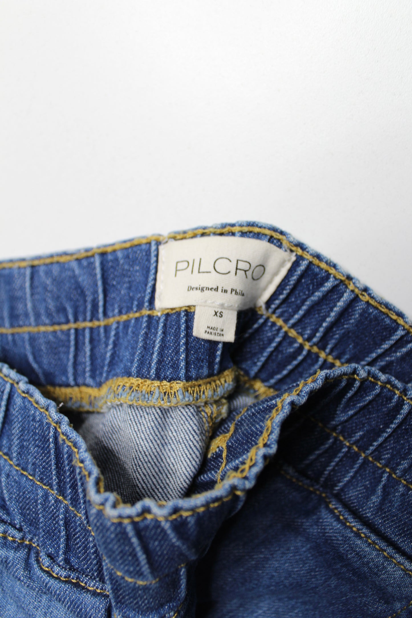 Anthropologie Pilcro elastic waist barrel leg jeans, size xs (oversized) fit like loose small
