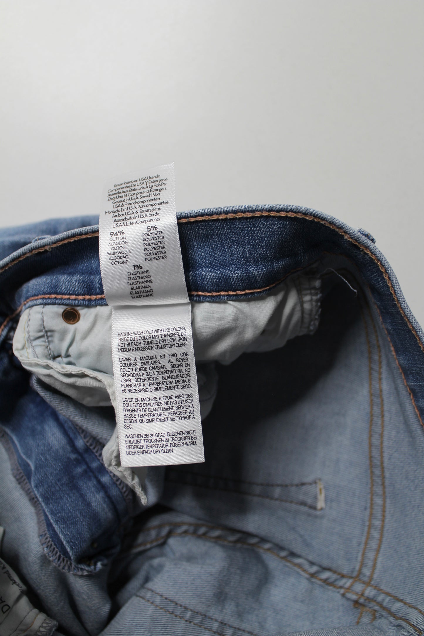 Mother ‘the midrise dazzler ankle fray’ jeans, size 28