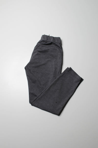 Lululemon heathered grey ‘on the fly’ pant, size 4 (relaxed fit) *full on luxtreme