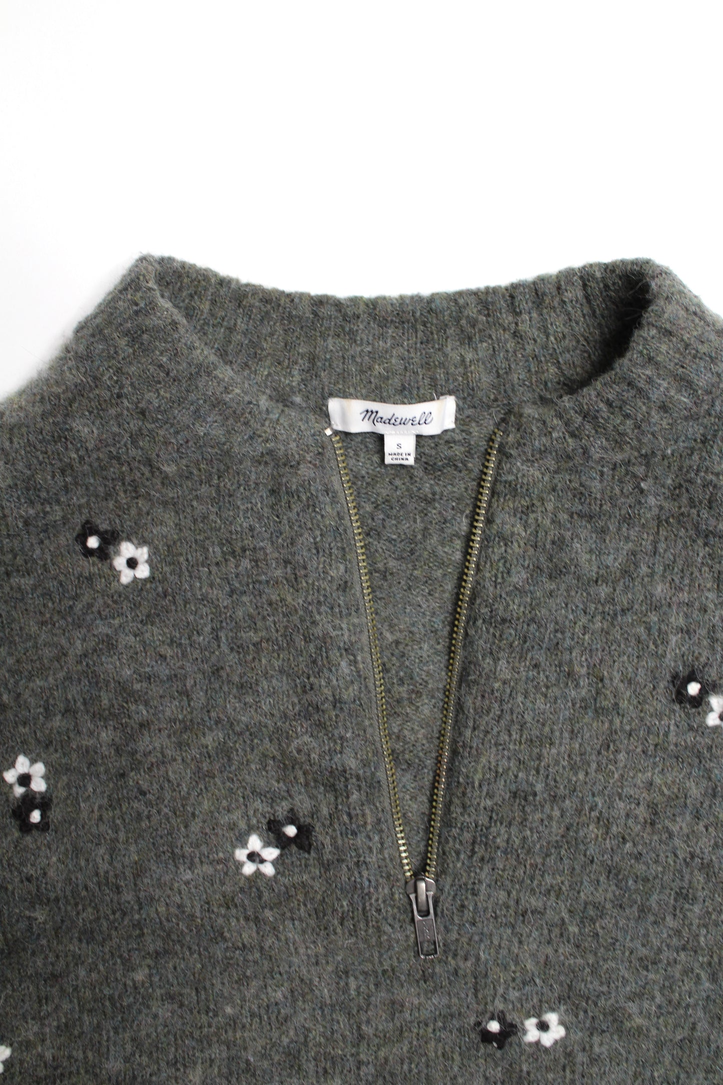 Madewell heathered basil embroidered enfield half-zip
Sweater, size small (relaxed fit)
