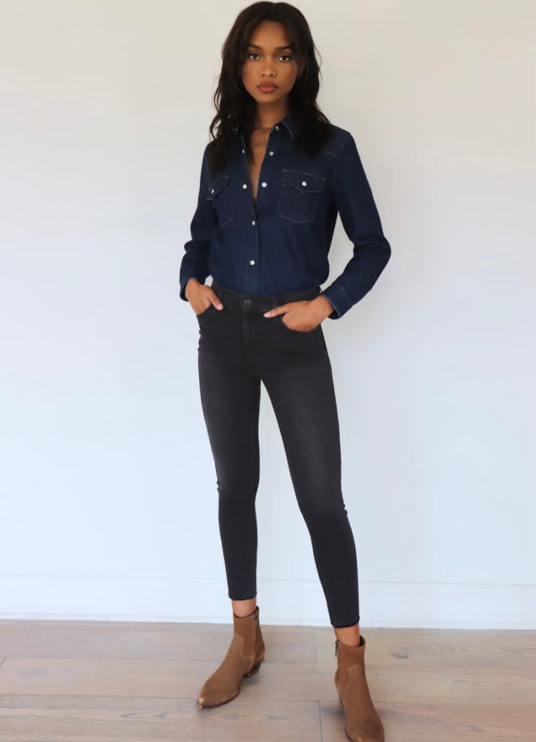 Aritzia Denim Forum black eyeliner ‘nico mid rise skinny’ jeans, size 27 (additional 10% off)