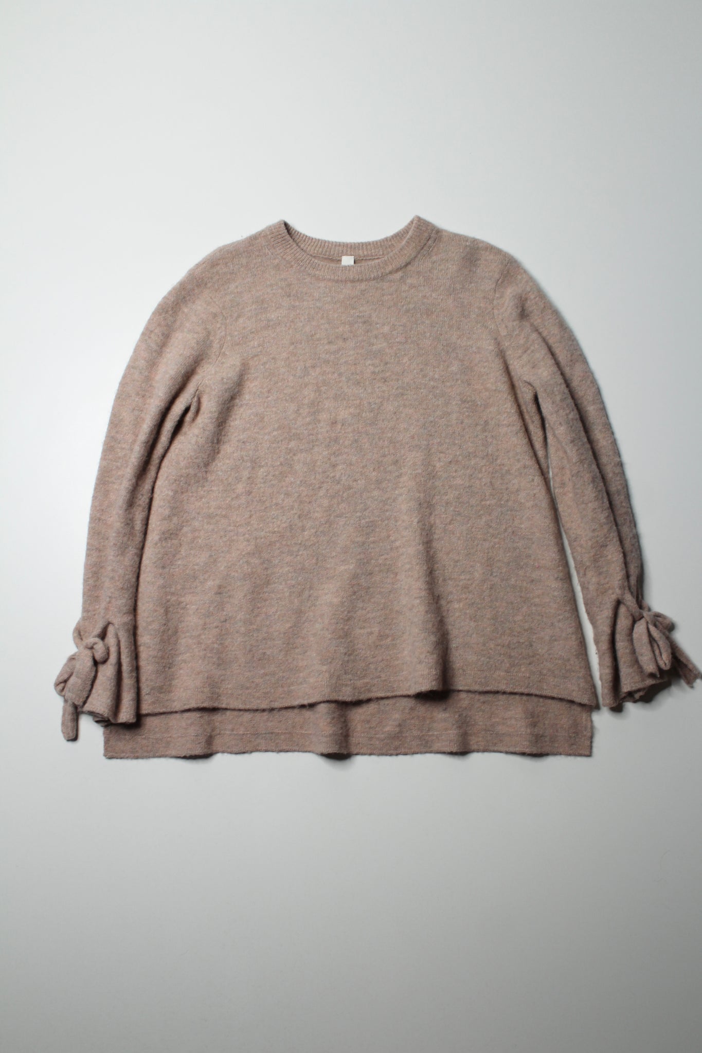 Aritzia Babaton The Group light pink fuzzy sweater, size 1 (size small, oversized fit) (price reduced: was $36)