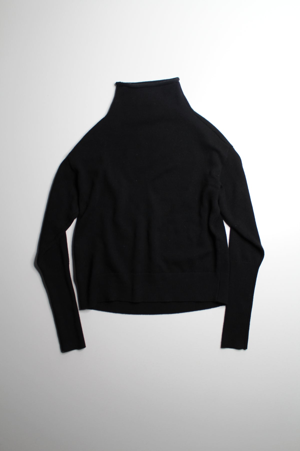 Aritzia Wilfred black merino wool mock neck sweater, size xs (loose fit)