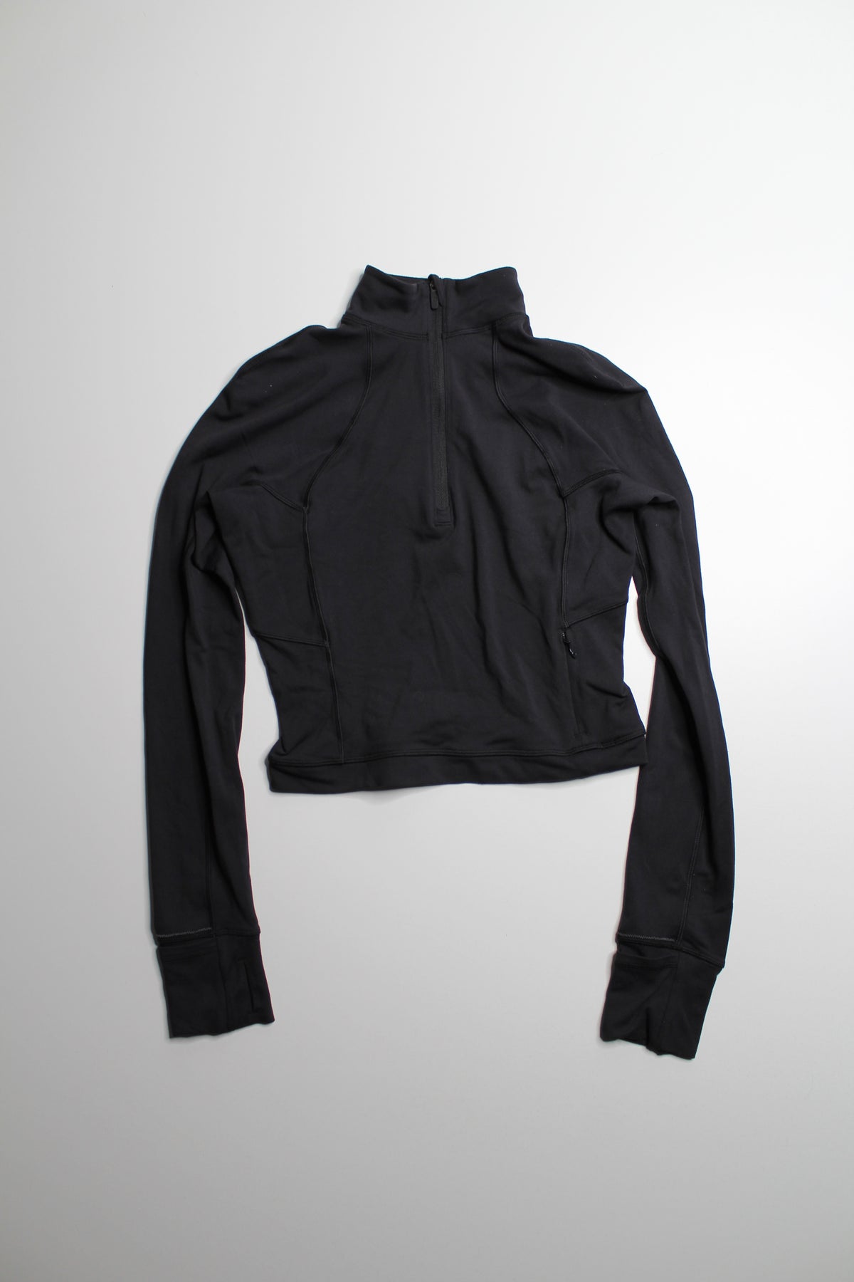 Lululemon black cropped ‘rulu 1/2 zip’ long sleeve, size 4