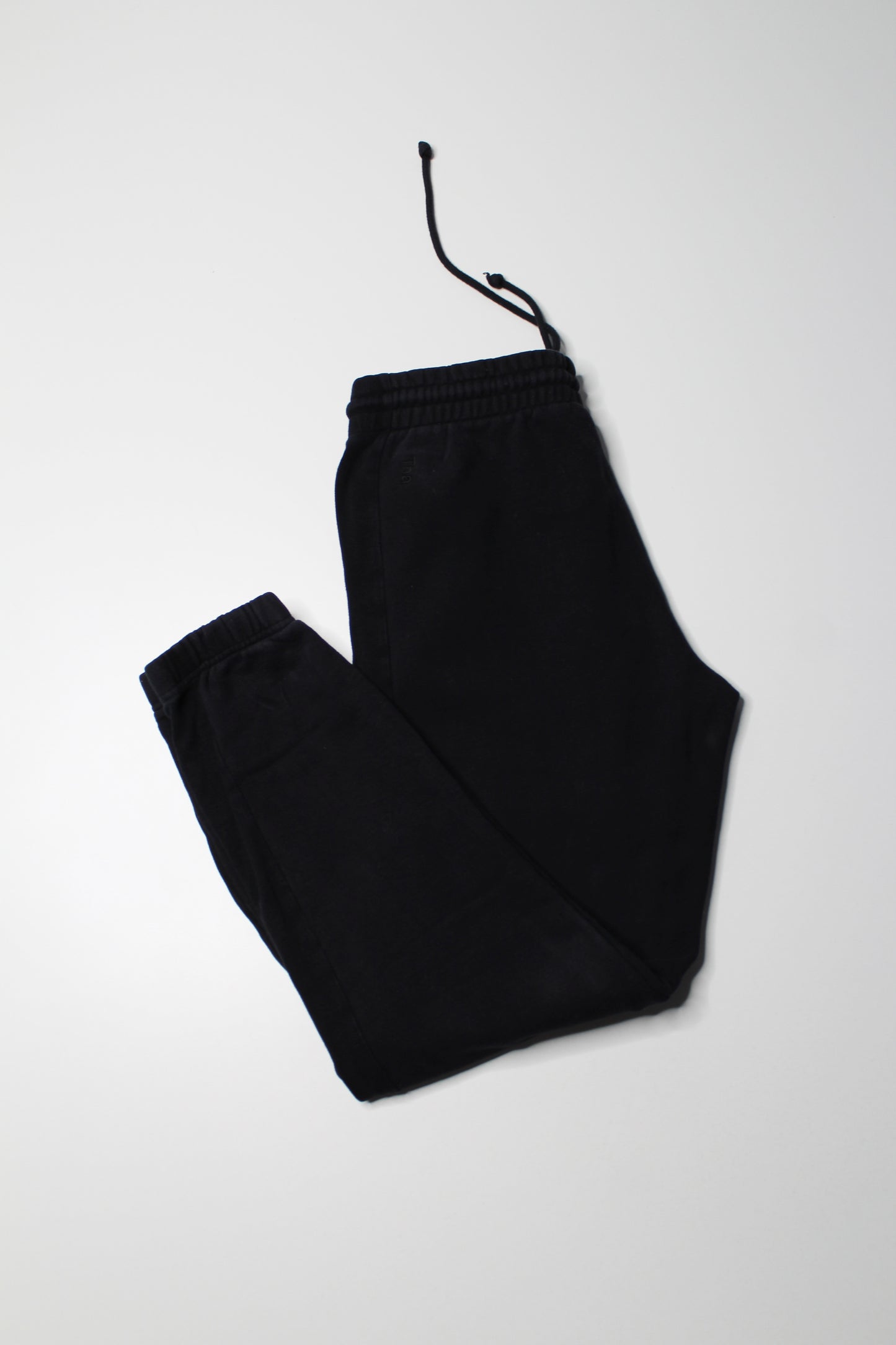 Aritzia TNA black COZY AF fleece joggers, size small