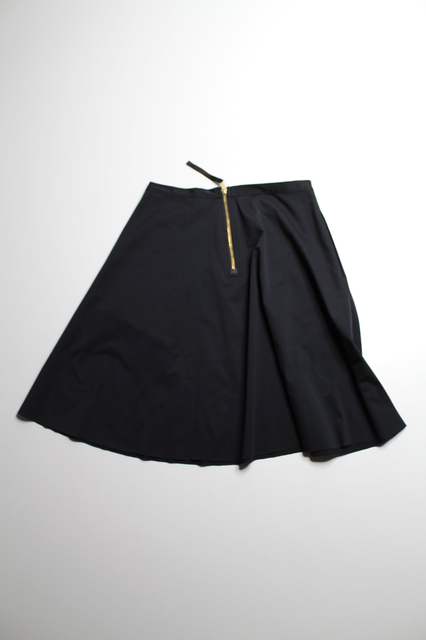 Lululemon black skirt, no size. Fits like medium