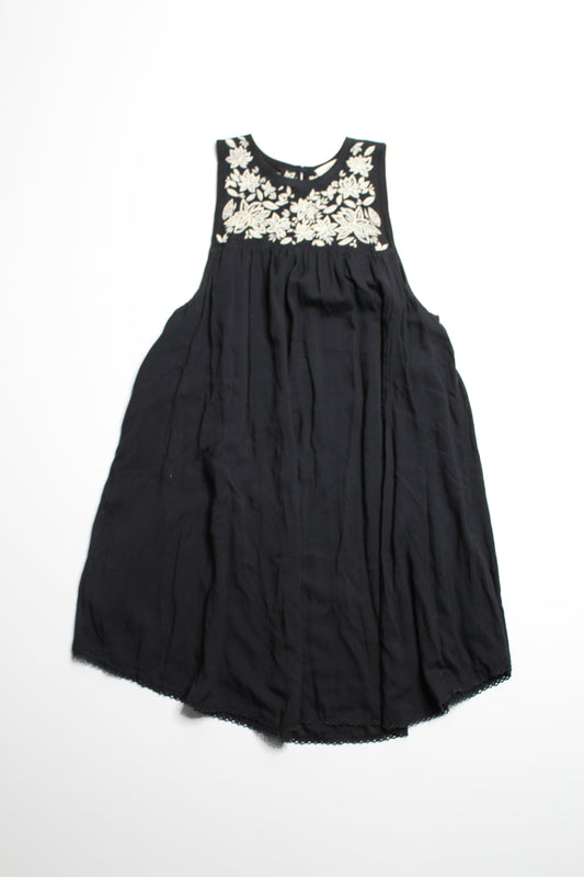 Aritzia black dress, size xs (loose fit)