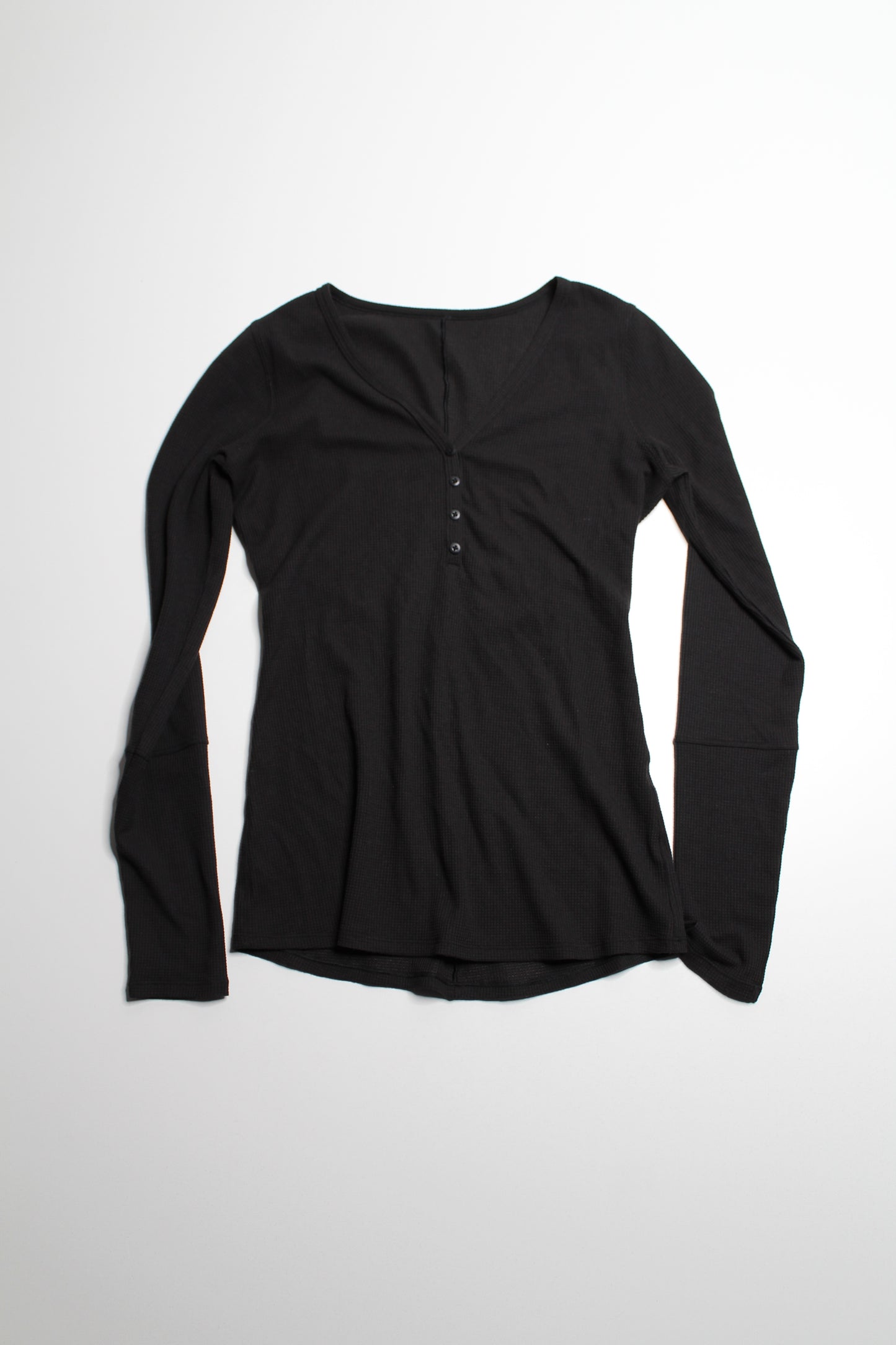 Lululemon black ‘close call’ henley long sleeve, no size. Fits like size small /size 6