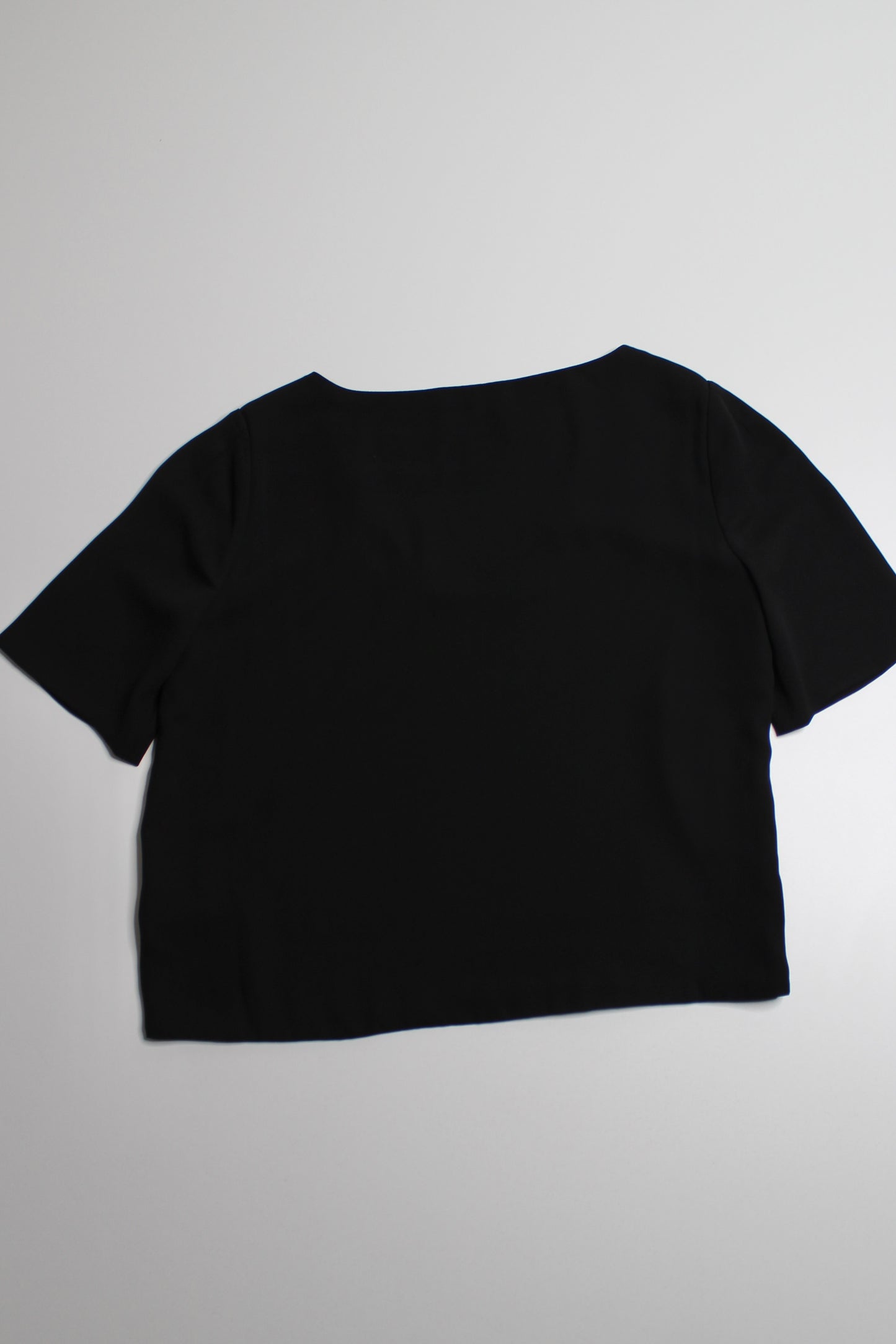 Aritzia babaton black randy short sleeve blouse, size xs