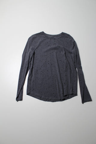 Lululemon revitalized splatter anchor black love long sleeve, no size. Fits like size 6 (relaxed fit)