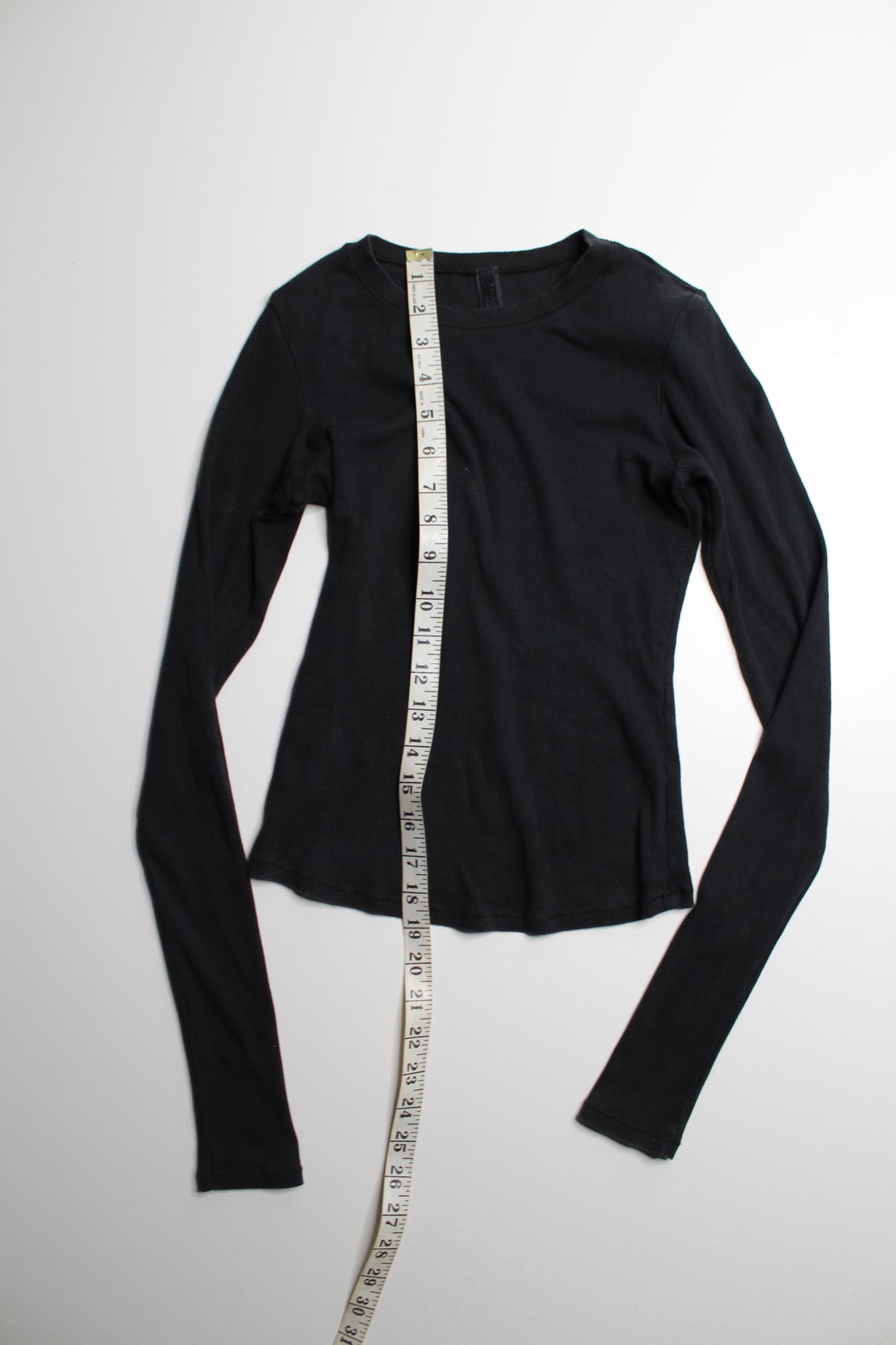 Skims black ribbed long sleeve, size xs