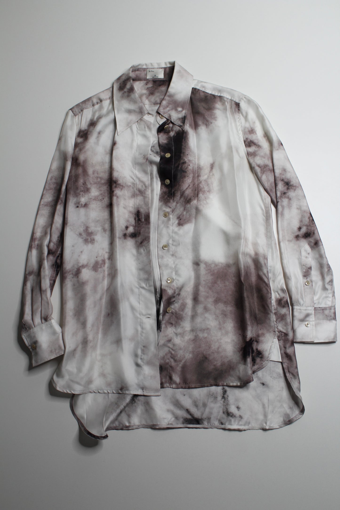 Aritzia wilfred le fou long sleeve silk blouse, size xs (oversized fit)