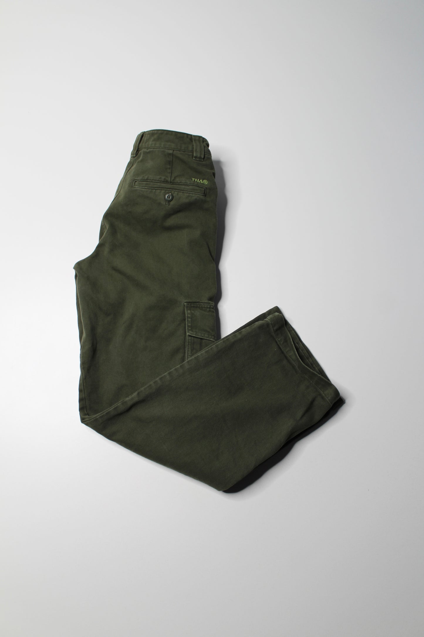 Aritzia TNA green wide leg cargo pant, size 0 (size 24)