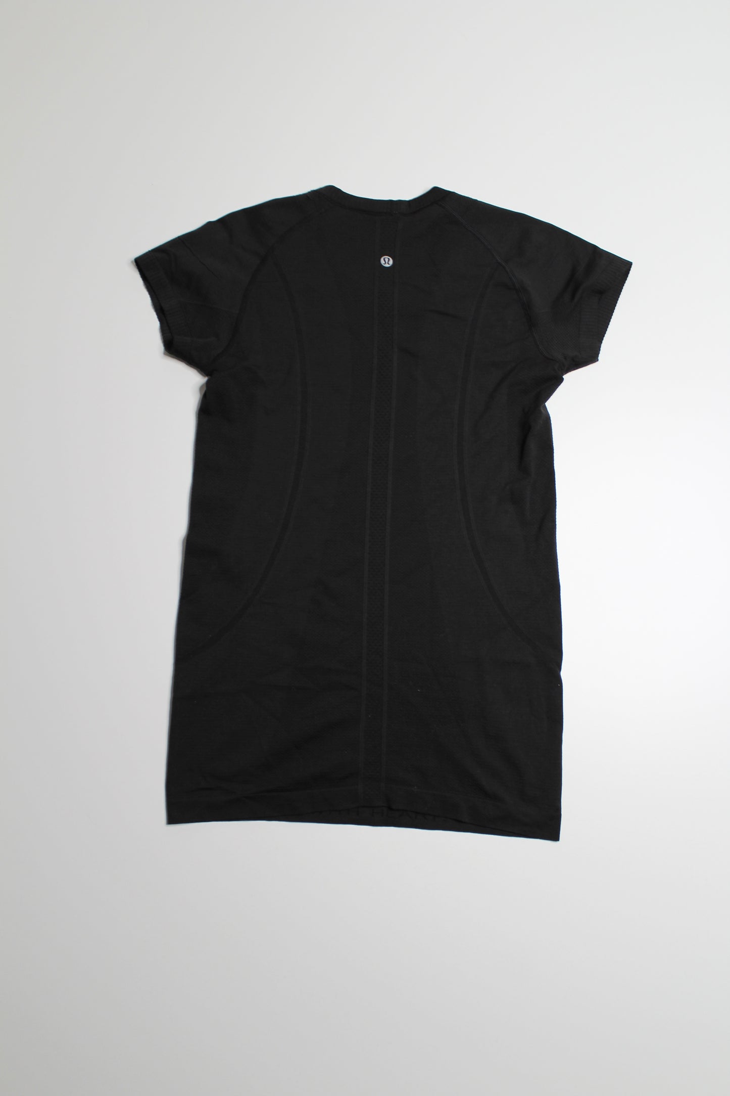 Lululemon black swiftly tech short sleeve, size 8