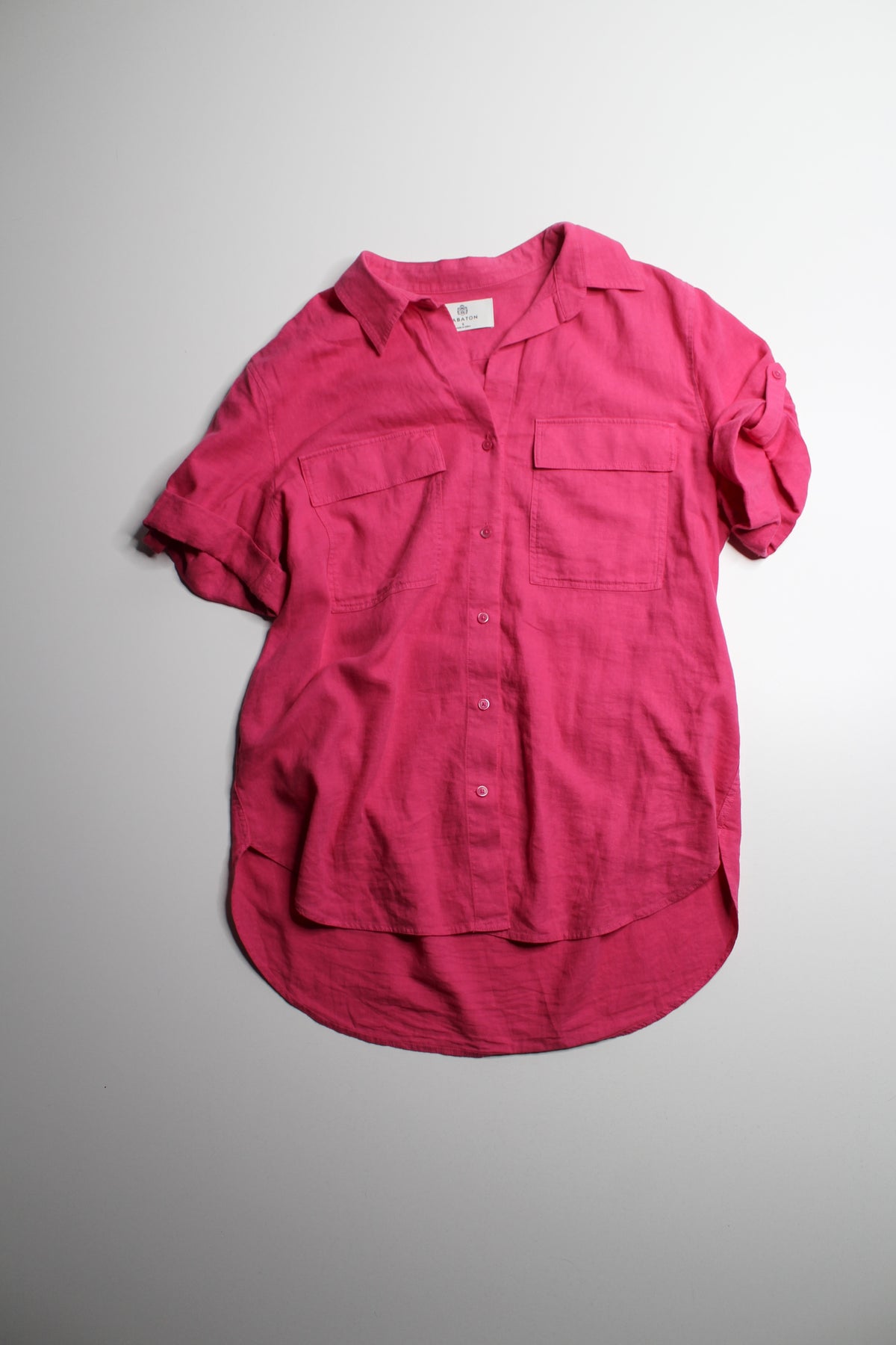 Aritzia Babaton button up short sleeve, size small