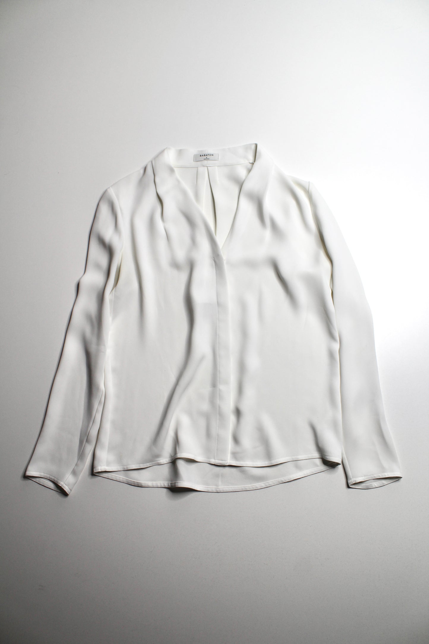 Aritzia Babaton white long sleeve ‘power’ blouse, size small