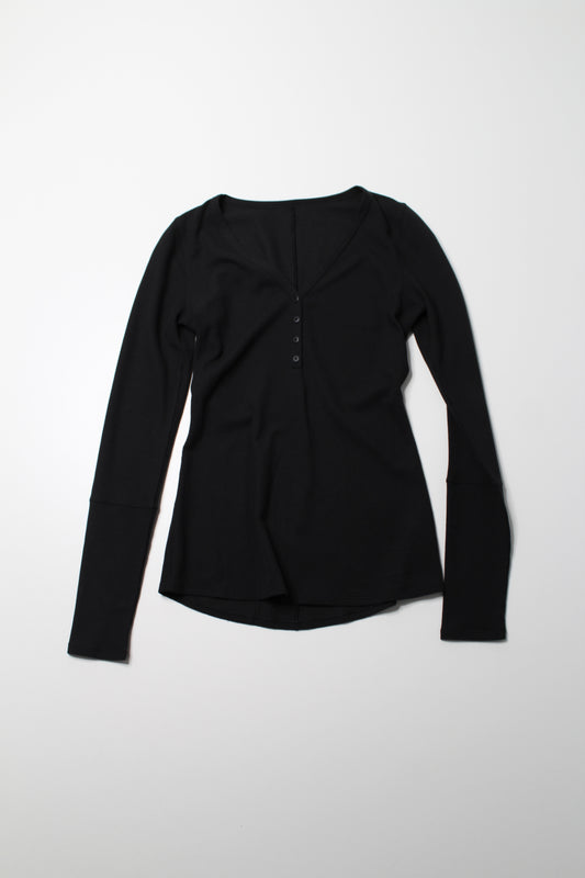 Lululemon black 'close call' henley long sleeve, no size. Fits like size small