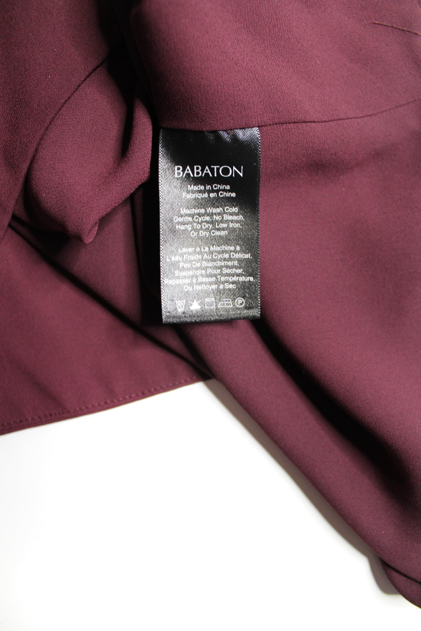 Aritzia Babaton maroon sleeveless ‘Murphy’ blouse, size small