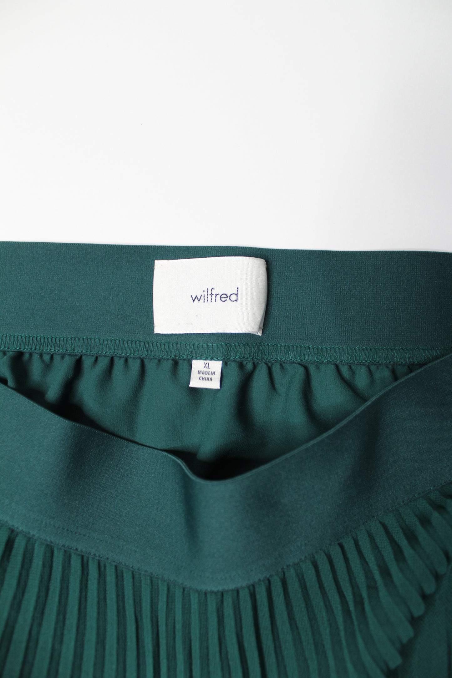 Aritzia Wilfred dark green ‘twirl’ skirt, size X-Large
