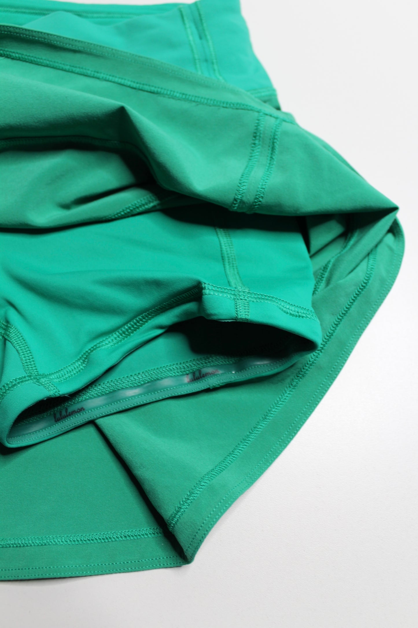 Lululemon cascadia green ‘pace setter’ skirt, size 0