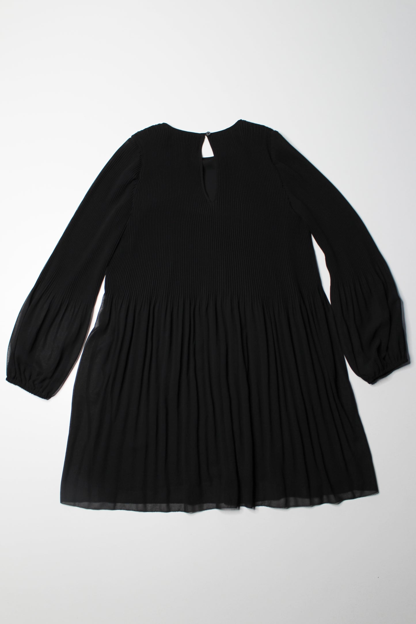 Aritzia Wilfred black ‘daydreamer’ mini dress, size small (loose fit)